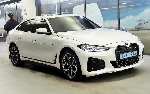 수원중고차살때주의점 i4 eDrive 40 매물 사진 7 - 2023/06 37,277km